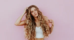 mujer-con-cabello-natural